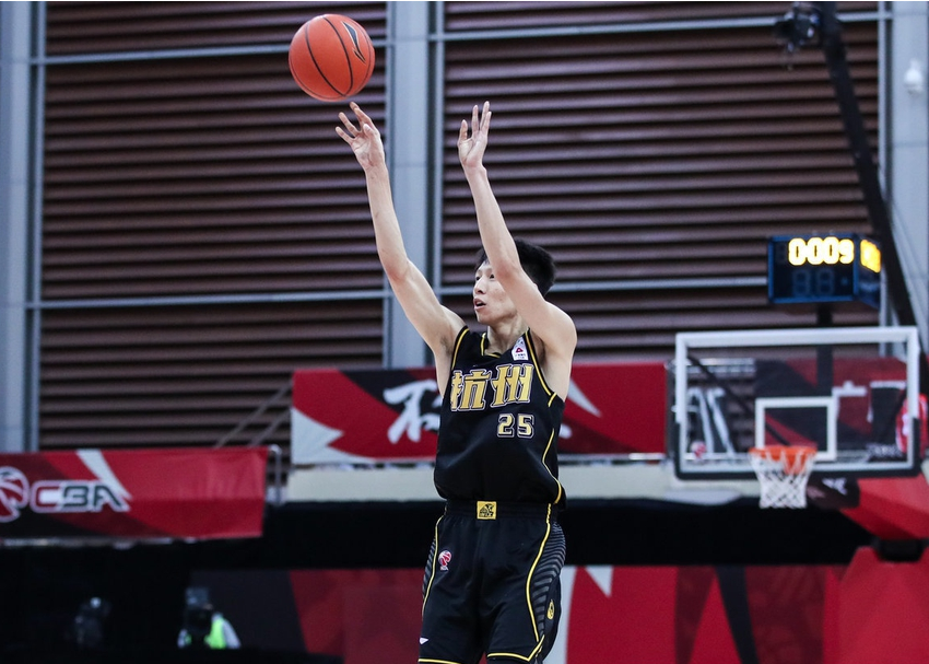 关键时刻亚特兰大备战西甲，状态回暖细节曝光，目标明确，医务组通报恢复(孤门一辉为什么不能变身了)