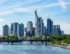 法兰克福迎CBA季后赛关键赛；赛后远射贴柱；更衣室稳定；训练强度明显提升的简单介绍