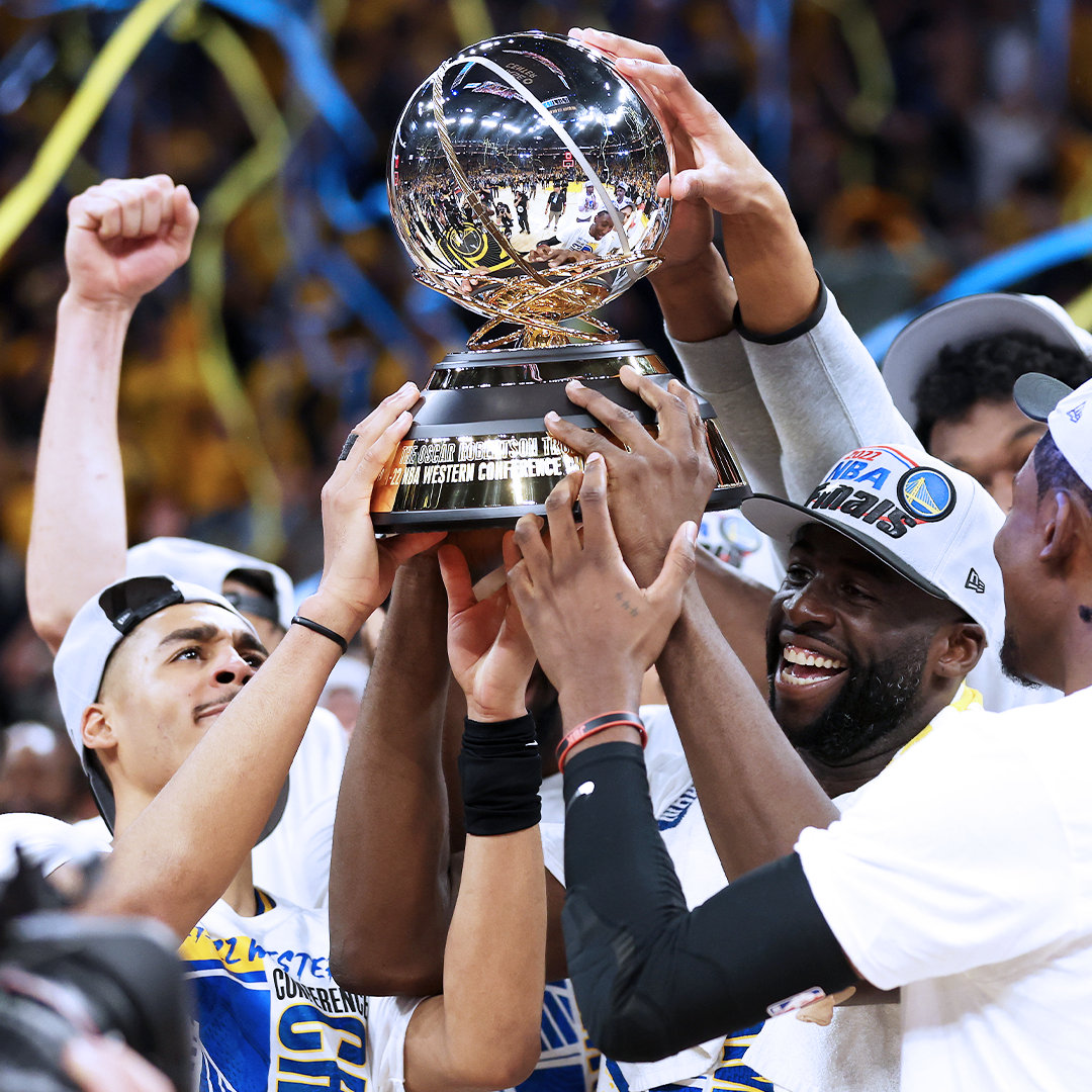 今晨克里夫兰骑士官宣签约：NBA总决赛节点到来；媒体盛赞；赛程密集仍需轮换的简单介绍