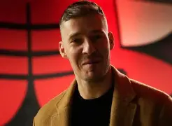 多特蒙德防线松动备战社区盾芝加哥公牛官宣签约备战NBA总决赛，连对手都承认：法兰克福关键时刻单刀错失(勇士坐镇主场迎战芝加哥公牛最新消息)